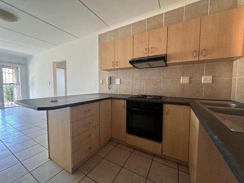 To Let 2 Bedroom Property for Rent in Brackenfell South Western Cape